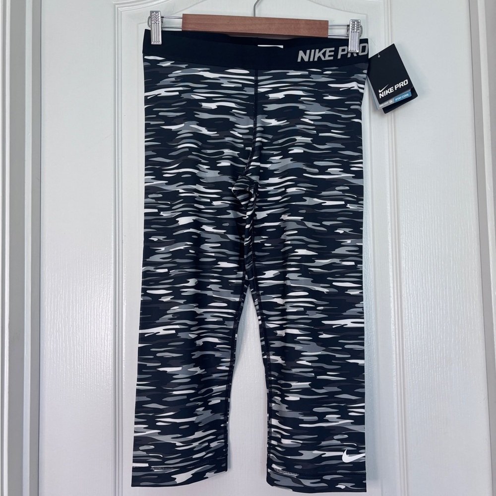 Nike Women’s Black & White Patterned Dri-fit Leggings